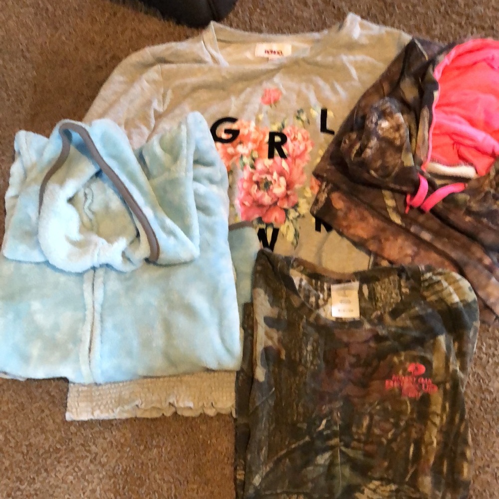 Girls sweatshirts